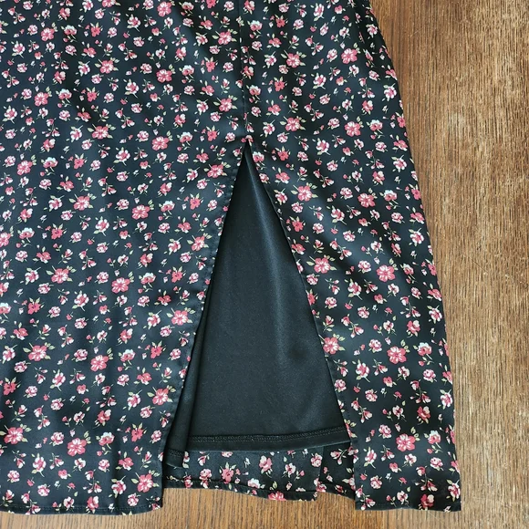 ⭐️SOLD⭐️Chic One Shoulder Floral Dress - Black and Pink - Picture 7 of 10